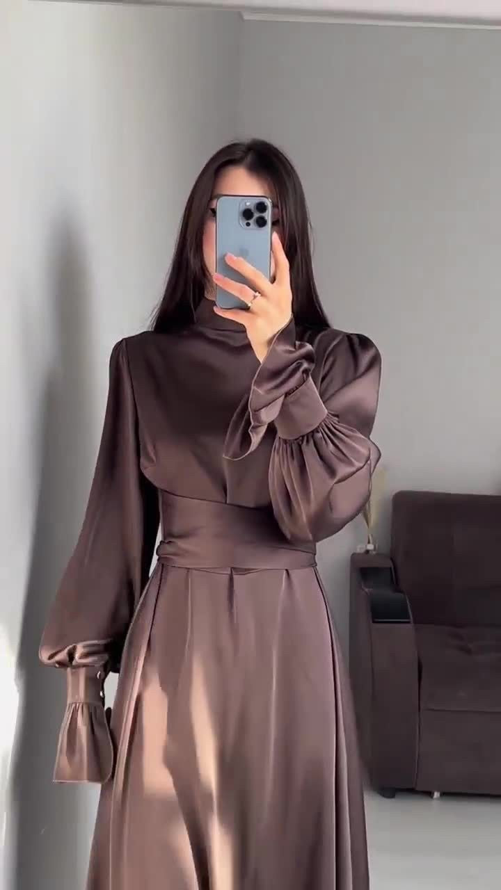 Spring and autumn new long sleeve waist bubble sleeve solid color fairy wind satin dress