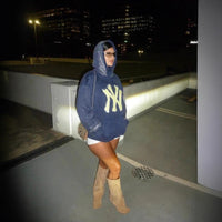 Autumn and winter oversized fleece hooded sweatshirt top, a trendy coat full of diamonds